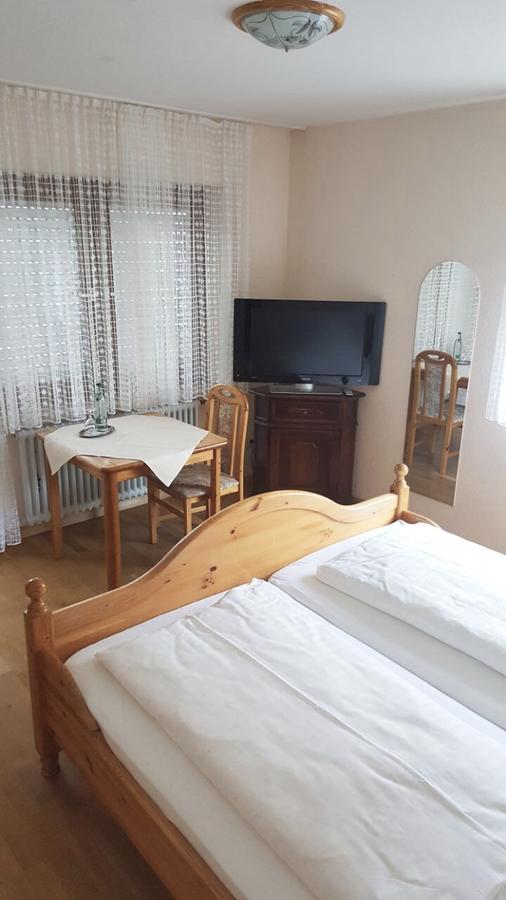 Hotel Gasthof Zum Lowen Wiechs am Randen Εξωτερικό φωτογραφία