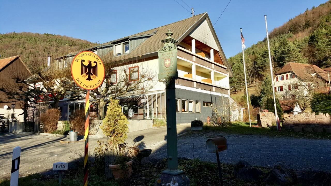 Hotel Gasthof Zum Lowen Wiechs am Randen Εξωτερικό φωτογραφία