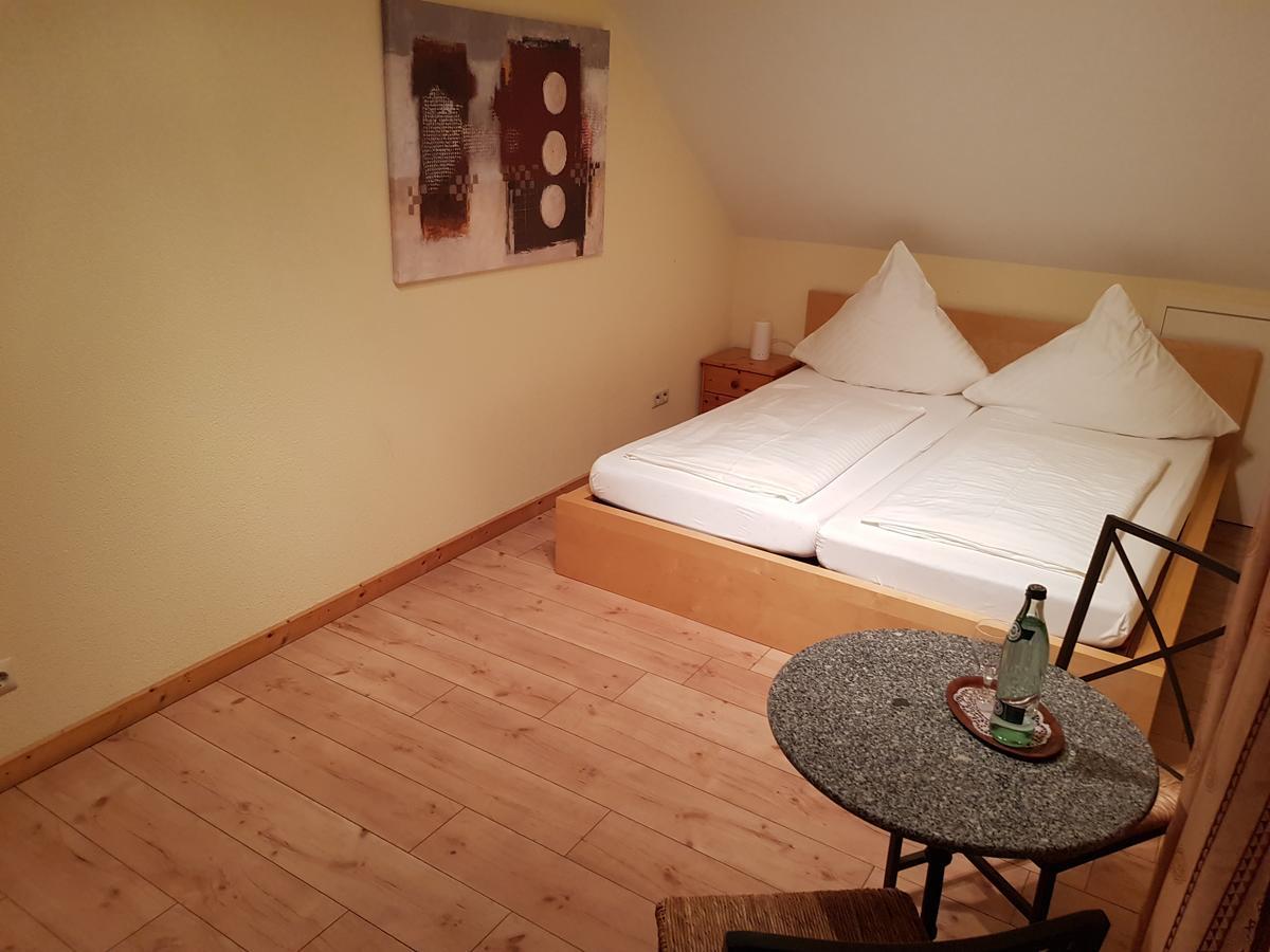 Hotel Gasthof Zum Lowen Wiechs am Randen Εξωτερικό φωτογραφία