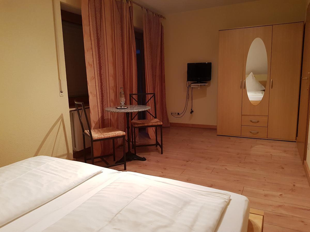 Hotel Gasthof Zum Lowen Wiechs am Randen Εξωτερικό φωτογραφία
